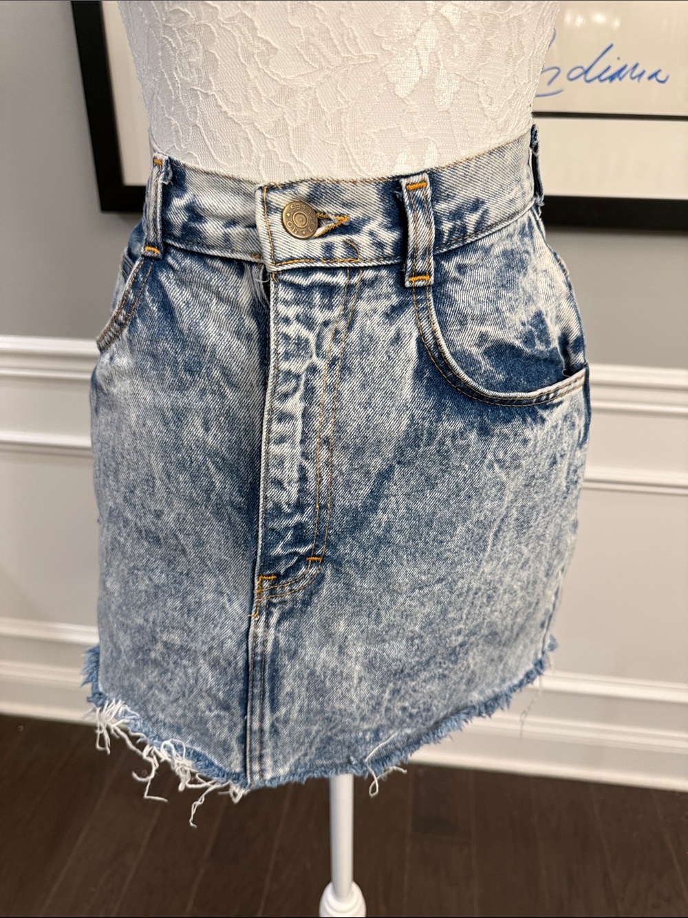 Vintage 80s No Excuses Acid Wash Denim Mini Skirt Distressed Frayed Hem Size 5